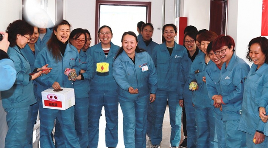 公司舉行女工“愛(ài)家、快樂(lè)、健康”三八節(jié)趣味運(yùn)動(dòng)會(huì)